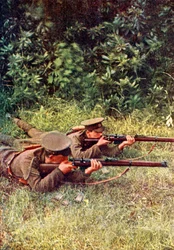 Britische Schützen im Einsatz gegen bayerische Dragoner während der Schlacht an der Marne östlich von Paris, September 1914